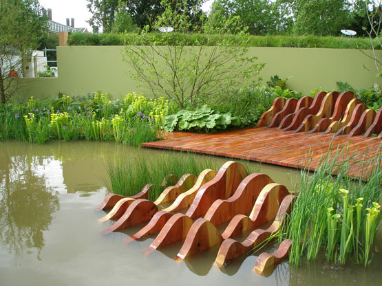 Wood and water garden idea