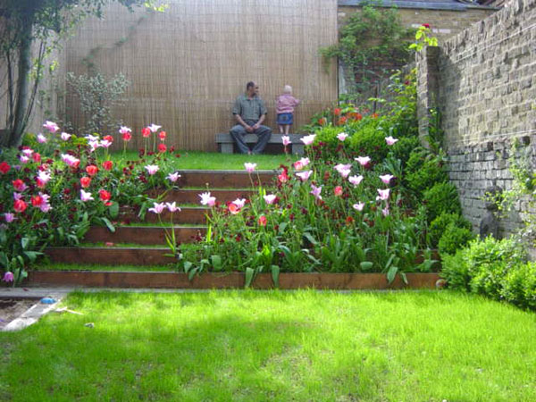 brita schoenaich family garden desigin liverpool  via www.pithandvigor.com