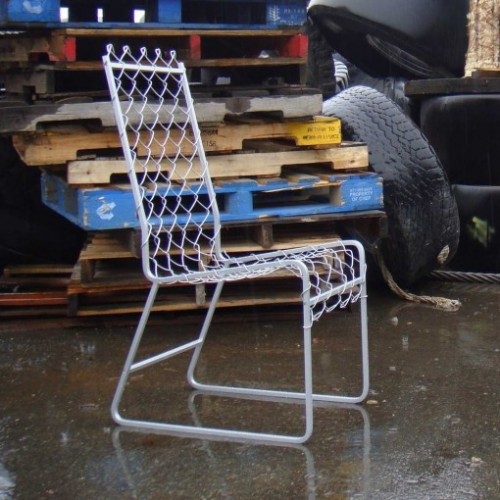 recycled-chain-link-fence-chair_thumb-500x500.jpg