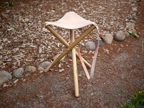 leather and wood dowel camp stool DIY