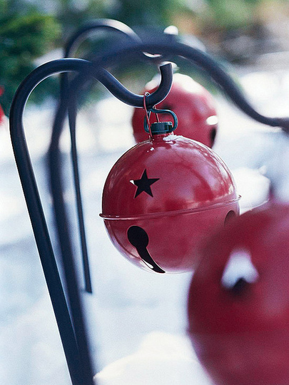 holiday garden bells