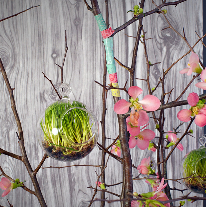 Easter Tree designed by Roanne Robbins photographed by Kelly Fitzsimmons for www.pithandvigor.com