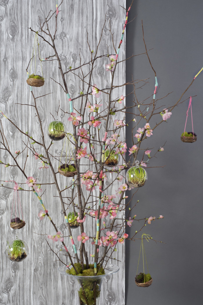 Easter Tree designed by Roanne Robbins photographed by Kelly Fitzsommons for www.pithandvigor.com