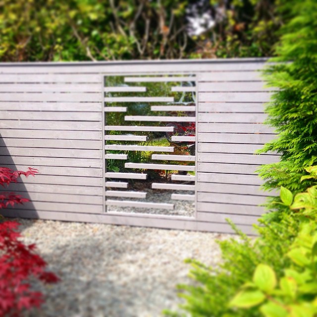 mirro fence screen designed by leon davis design
