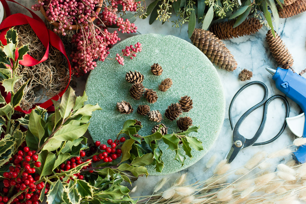 How to make a DIY Christmas wreath - varigated mandala wreath Step 1 - gather materials