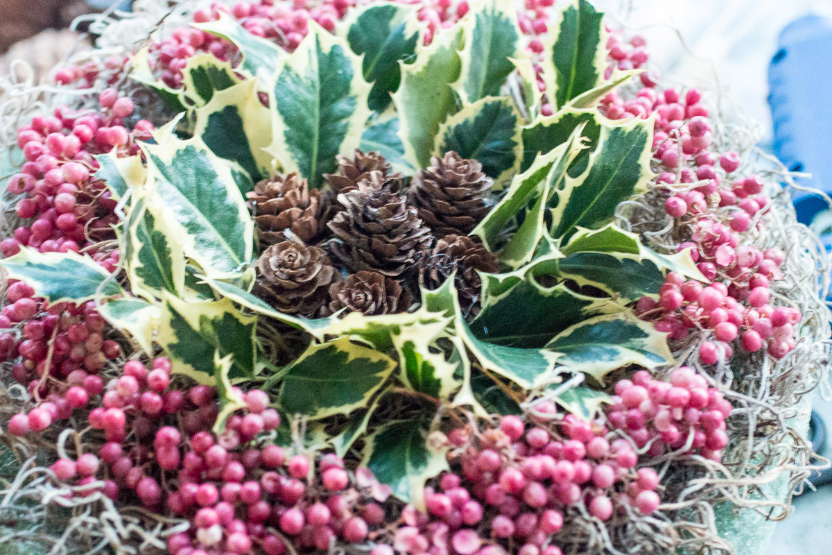 mix textures and colors to make a cohesive color scheme in holiday garden wreath